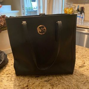 Michael Kors like new pocketbook
